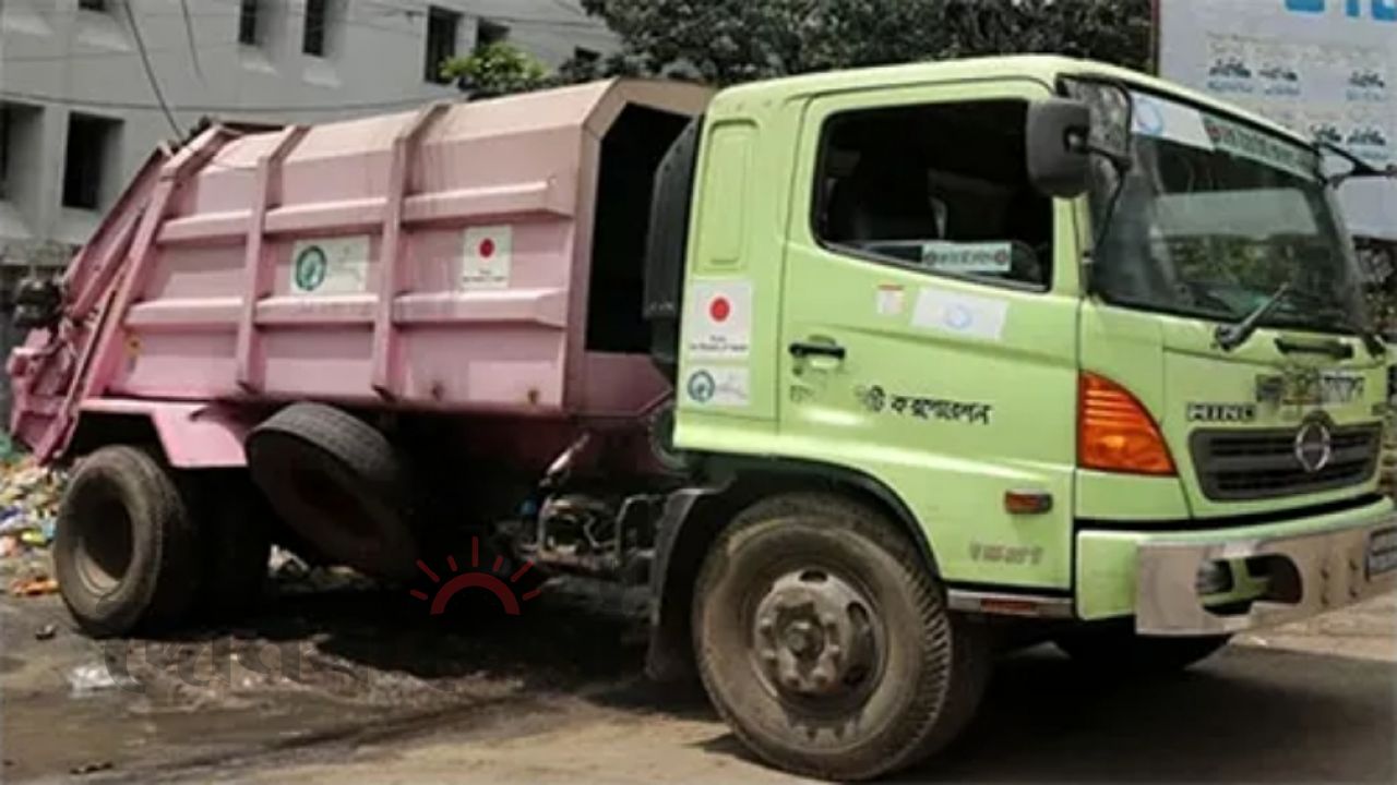 ময়লার গাড়ির ধাক্কায় বিশ্ববিদ্যালয়ের ২ শিক্ষার্থী নিহত